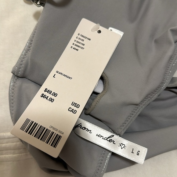 NWT UO Out From Under Isla Metallic Bandeau Bikini Top Size L SOLD OUT - Picture 12 of 12
